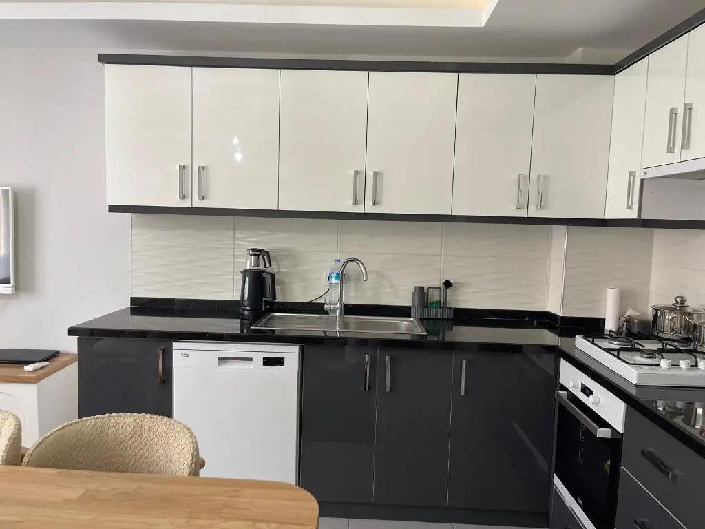 Fitted kitchen